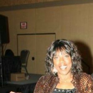 Meet your Posher, Yolanda